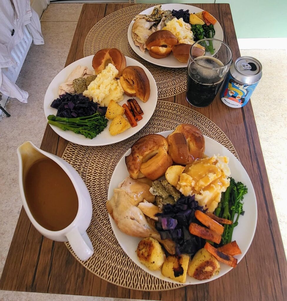 Sunday Roast done right — golden Yorkshires, crispy tatties & one knackered chef 😅🍗