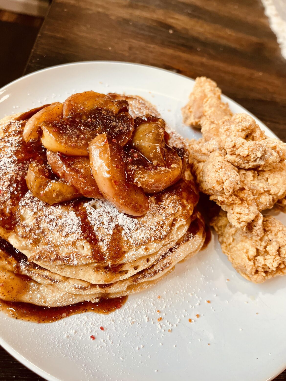 Apple cinnamon buttermilk pancakes