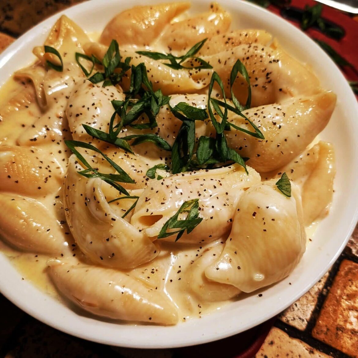 Smoked Gouda and Mobay Mac and Cheese