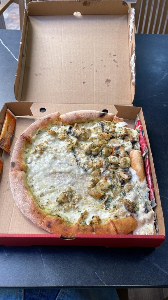 Delivery guy ruined the pizza🤬