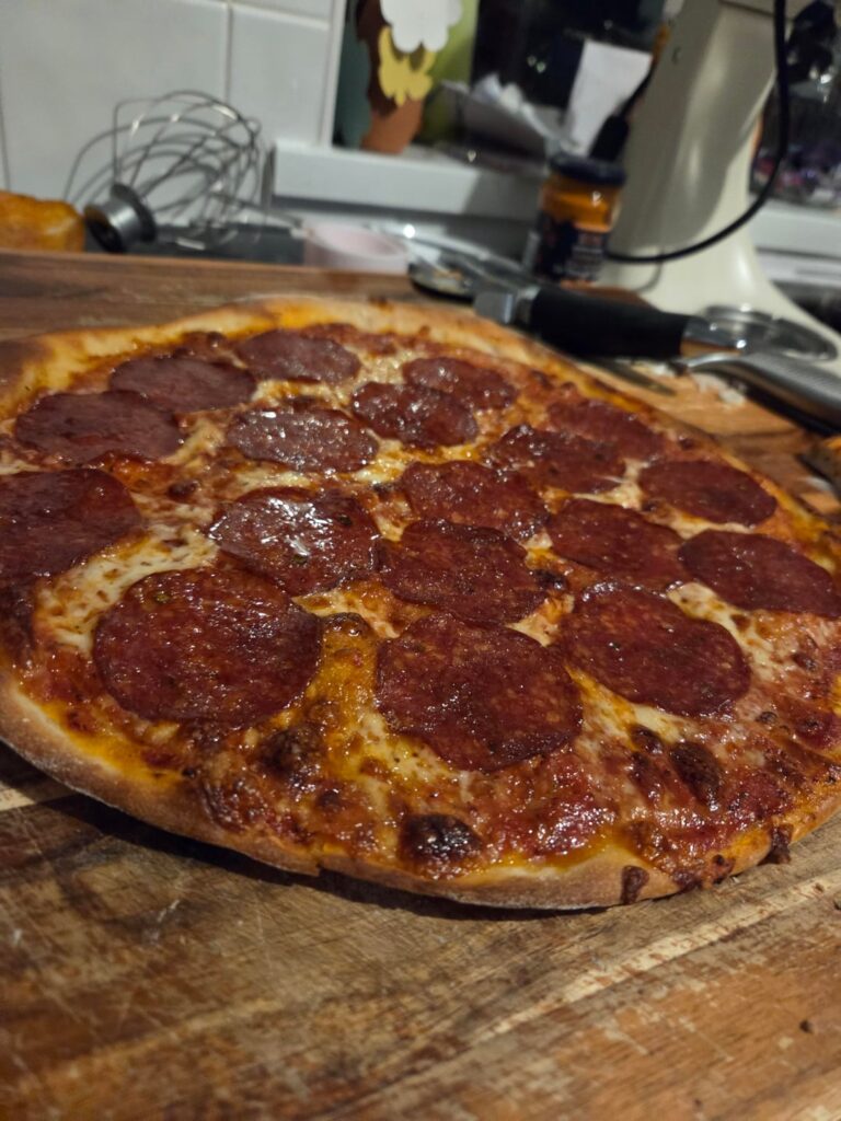 [Homemade] Pepperoni Pizza