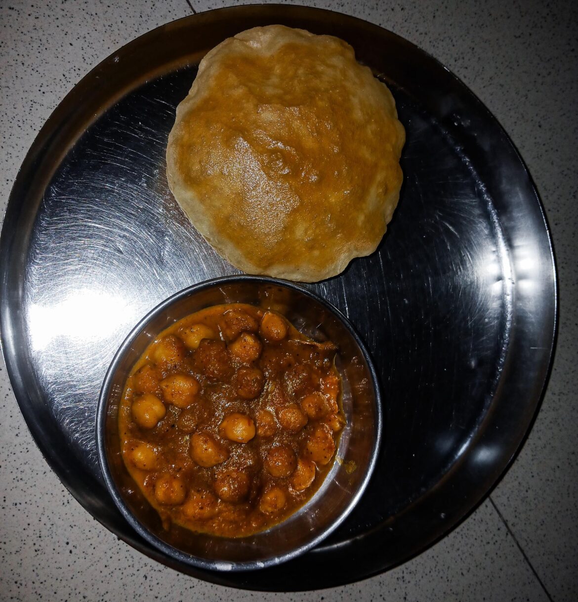 Anyone on Chole Bhature Date 🤣🤣