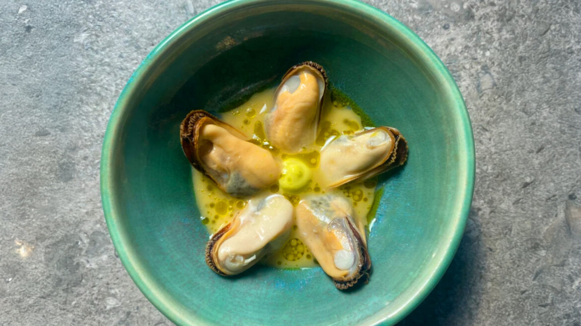 All the Stars in The MICHELIN Guide Chicago 2025 All the Stars in The MICHELIN Guide Chicago 2025