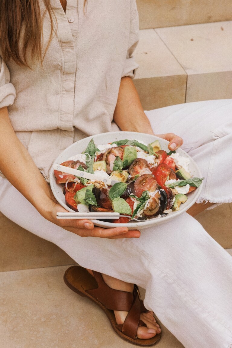 avocado caprese salad_late summer recipes