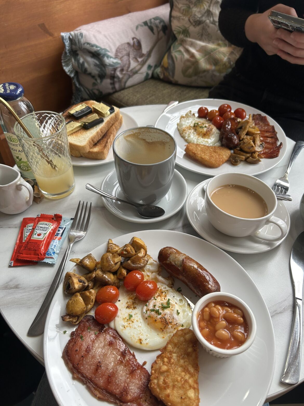 Botanical Lounge Breakfast