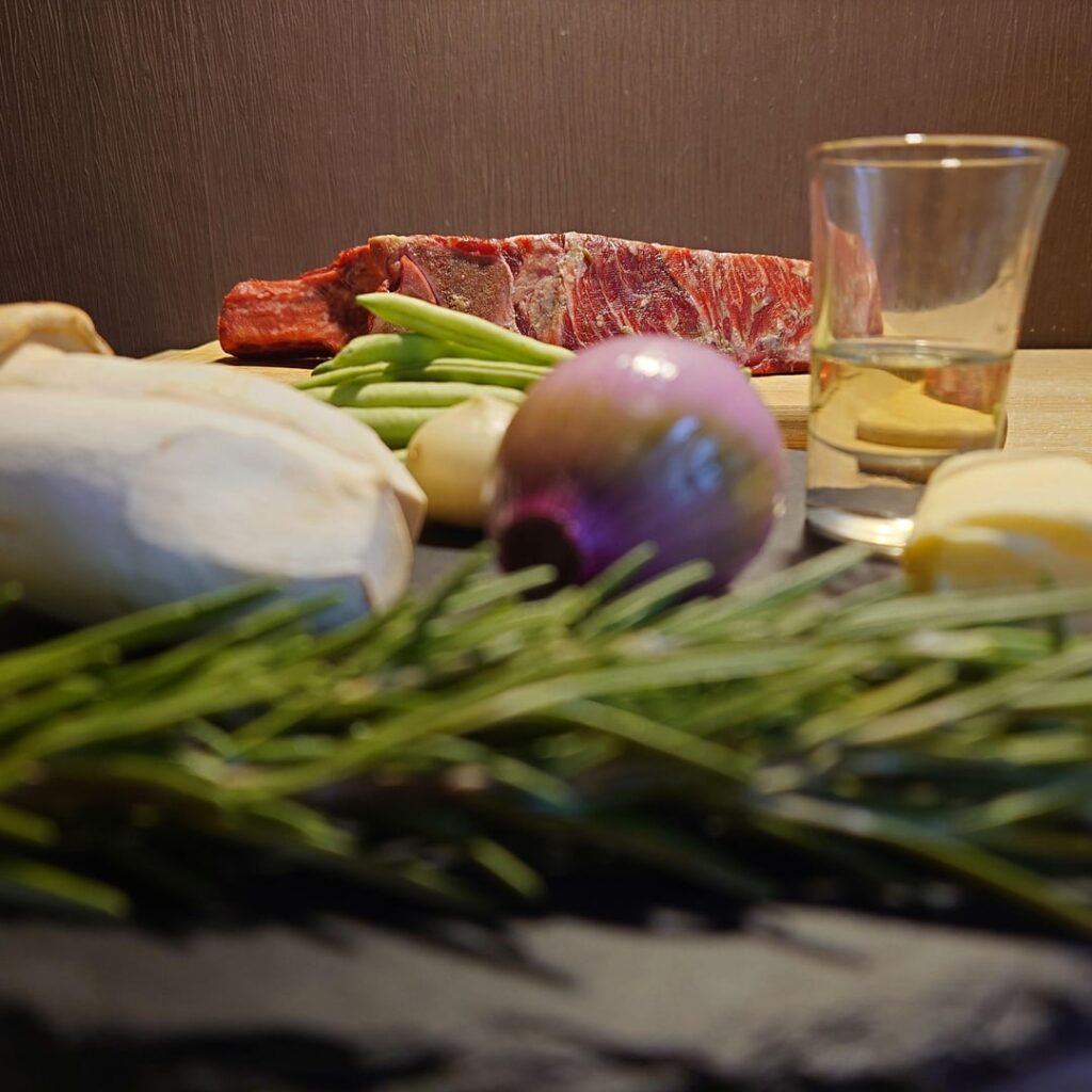 Bone-in Ribeye Steak | Reverse sear & Cast Iron