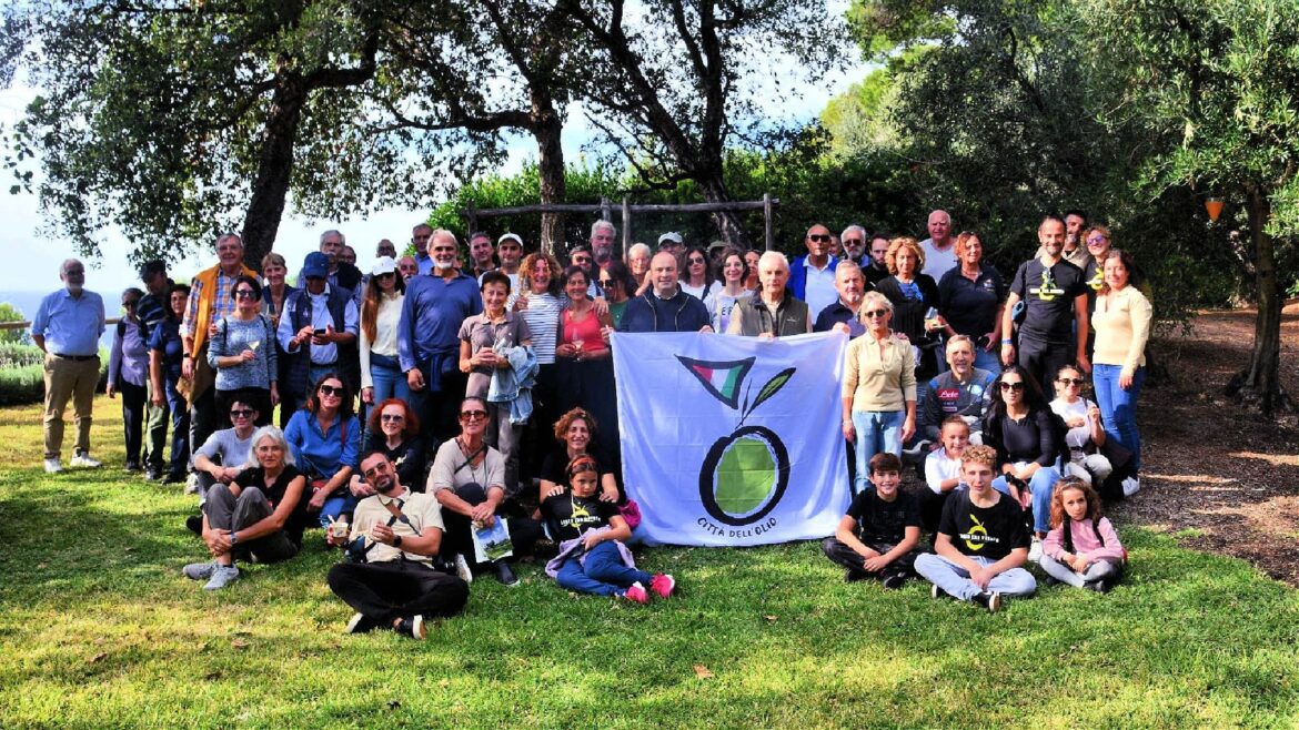 Olive Tree Plantings Across Italy Mark ‘Walking Among the Olive Trees’ Day for Peace Olive Tree Plantings Across Italy Mark ‘Walking Among the Olive Trees’ Day for Peace
