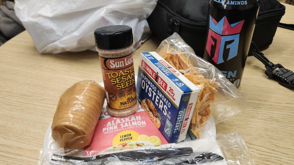 Not gonna lie I wasn't expecting much, but these Bumble Bee oysters are pretty good.