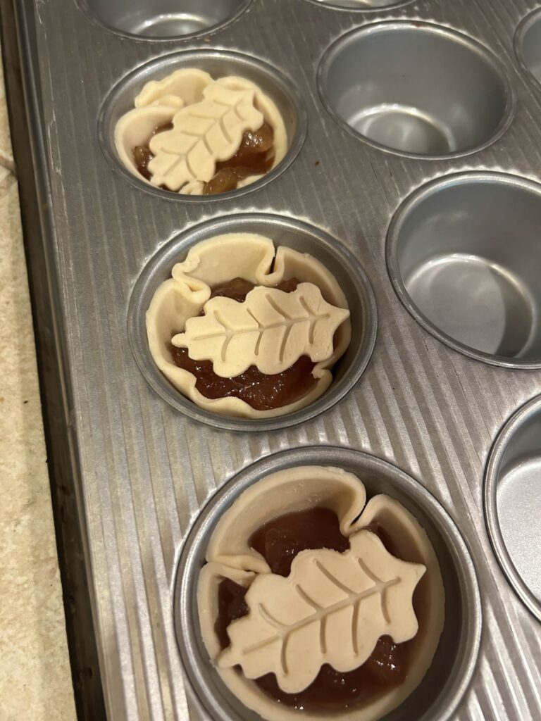 Cooking with canning: Mini apple pies!