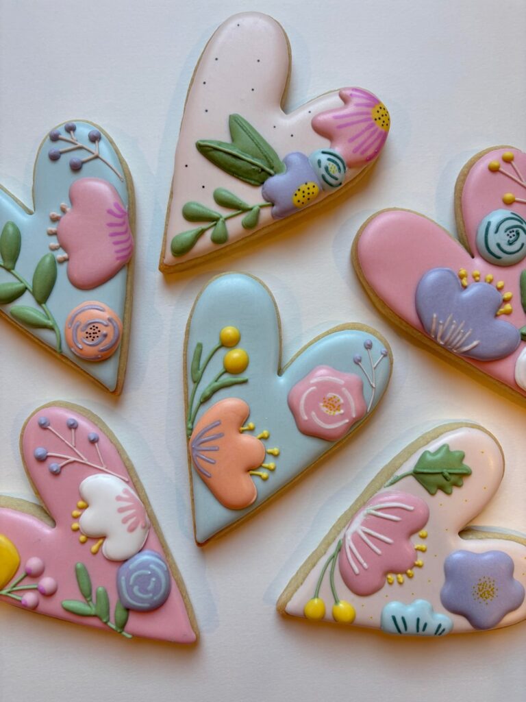 Keeping the holidays at bay just a little while longer… have some chonky pastel flowers!