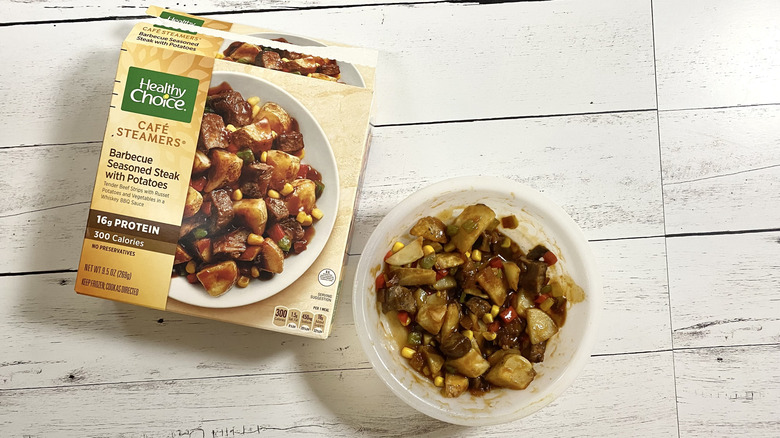 The box and tray of Healthy Choice Café Steamers Barbecue Seasoned Steak and Potatoes