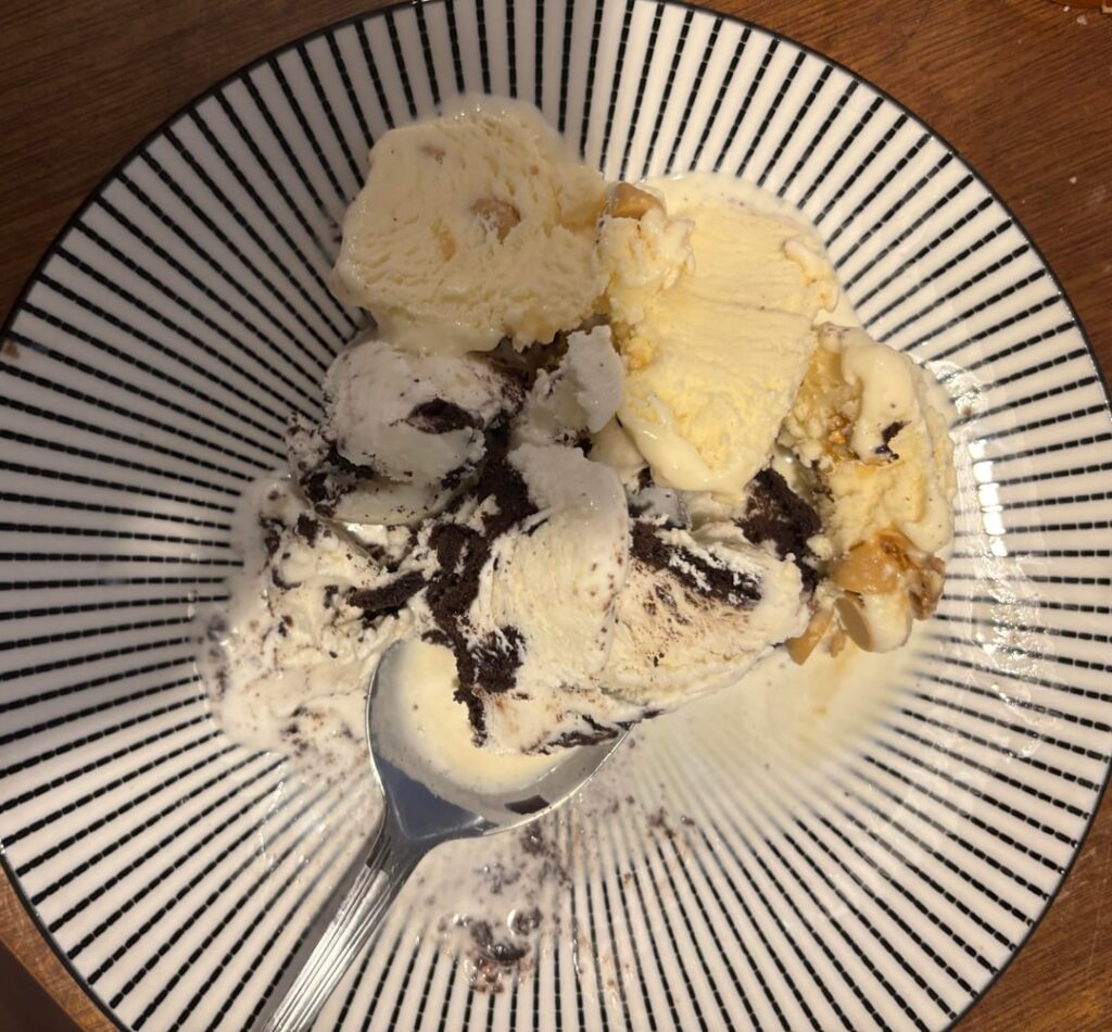 Oreo cheesecake and Oatmeal ice cream