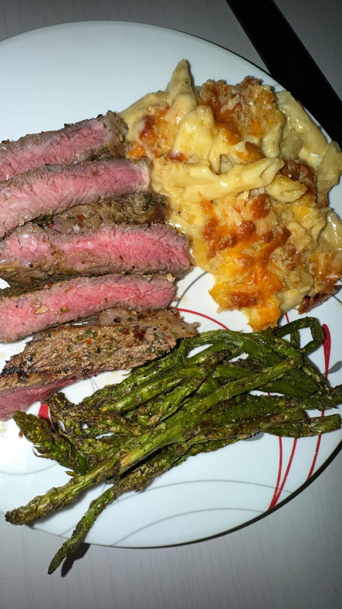 Ribeye, mac n cheese, and asparagus