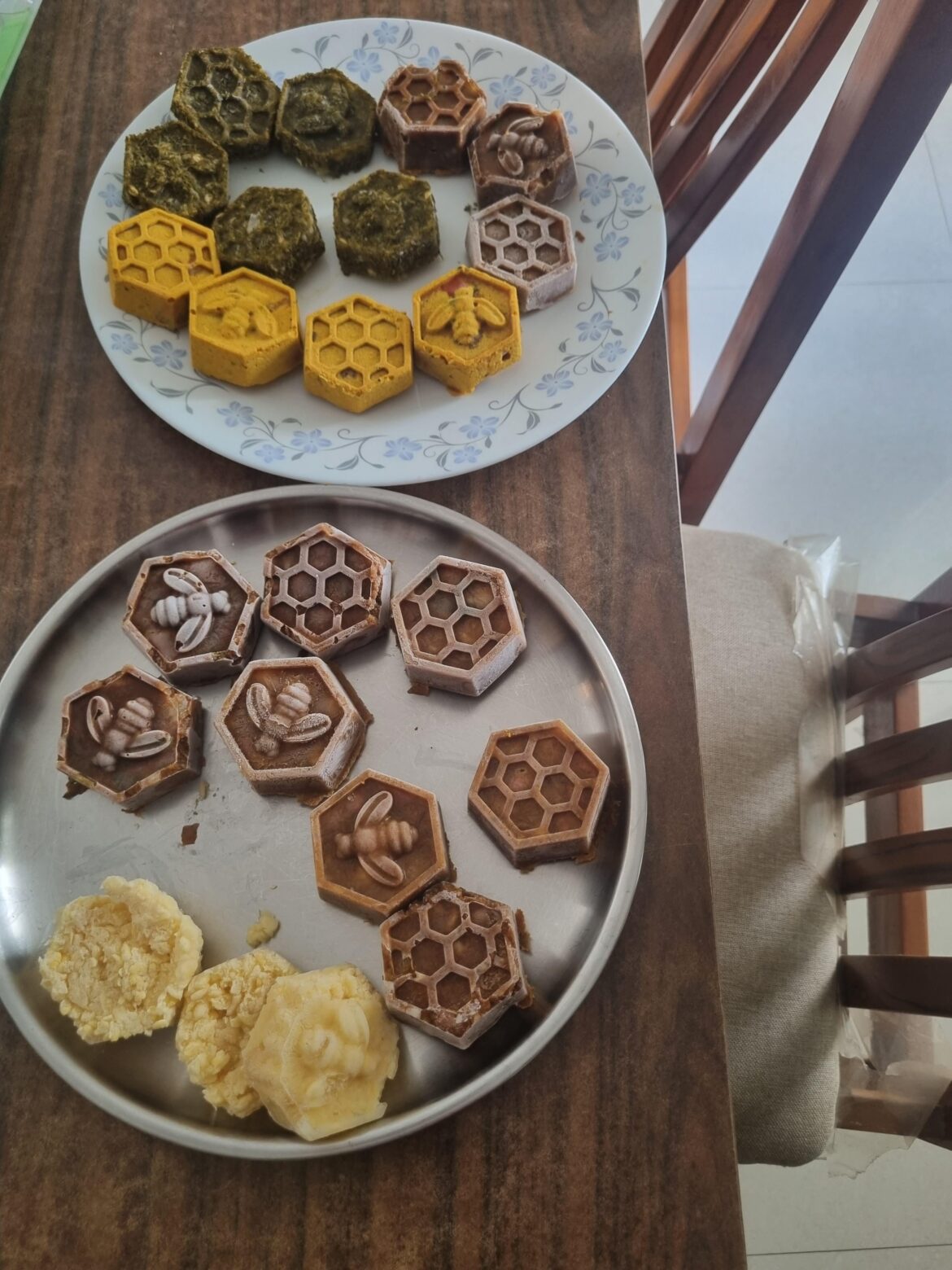 Frozen single serve chole curry, dal and sambar.