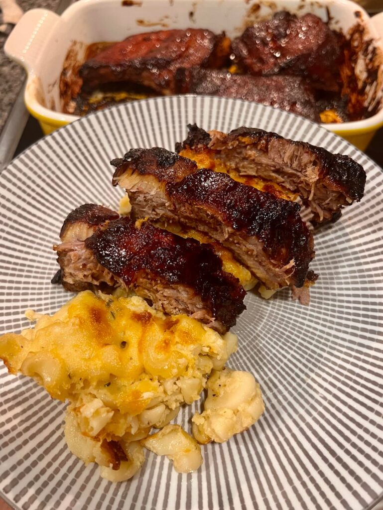 [homemade] ribs with mac & cheese