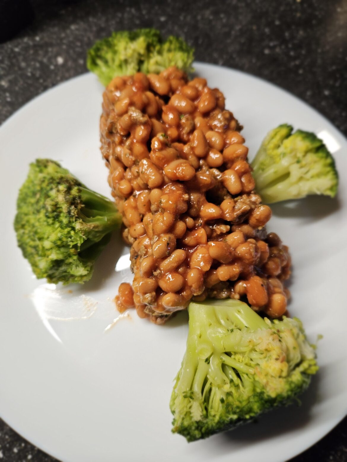 Food c̶̝̥͎͝ǘ̶̢̖̠̙̂̅̕͘b̵̻͎͉̆̈́o̶̠̣̊ḯ̴̪̱̥̘̟̅̌d̶̹̮̟͔̎͗͂͂ ̸̢͖̗̲͍̃ with broccoli