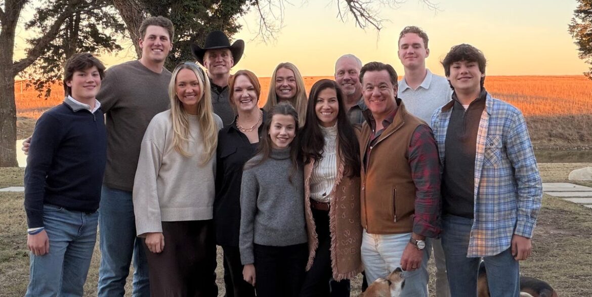 Peek Inside Ree Drummond's 2025 Thanksgiving Celebration