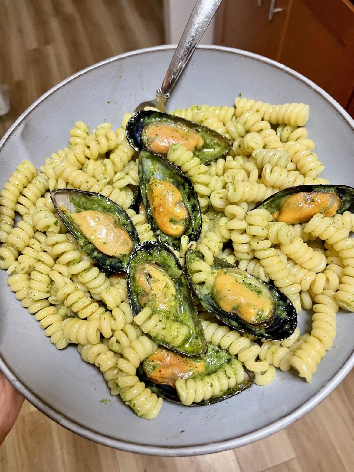 Fusilli Corti Bucati with Garlic Butter Mussels