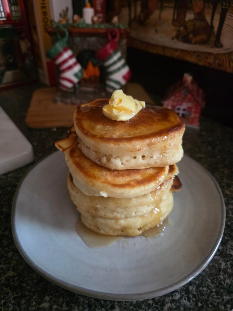 [Homemade] Fluffy Buttermilk Pancakes with Syrup & Butter