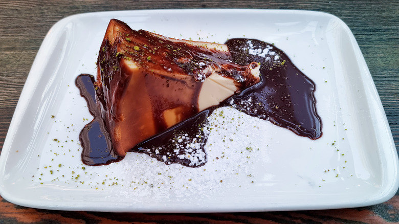 Basque-style cheesecake with caramel sauce