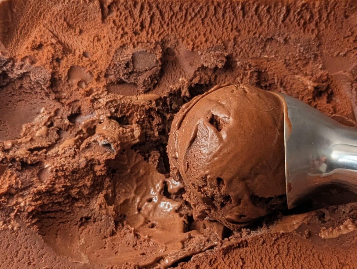 Mexican hot chocolate ice cream (spicy!)