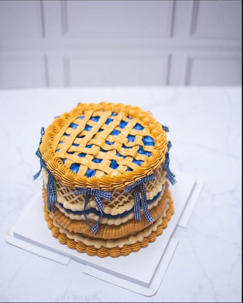 This is the first time she has made a lattice cake