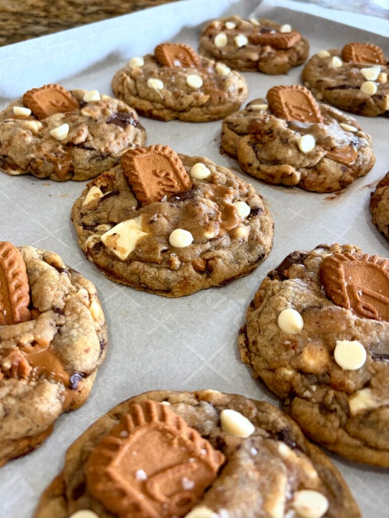 biscoff stuffed cookies