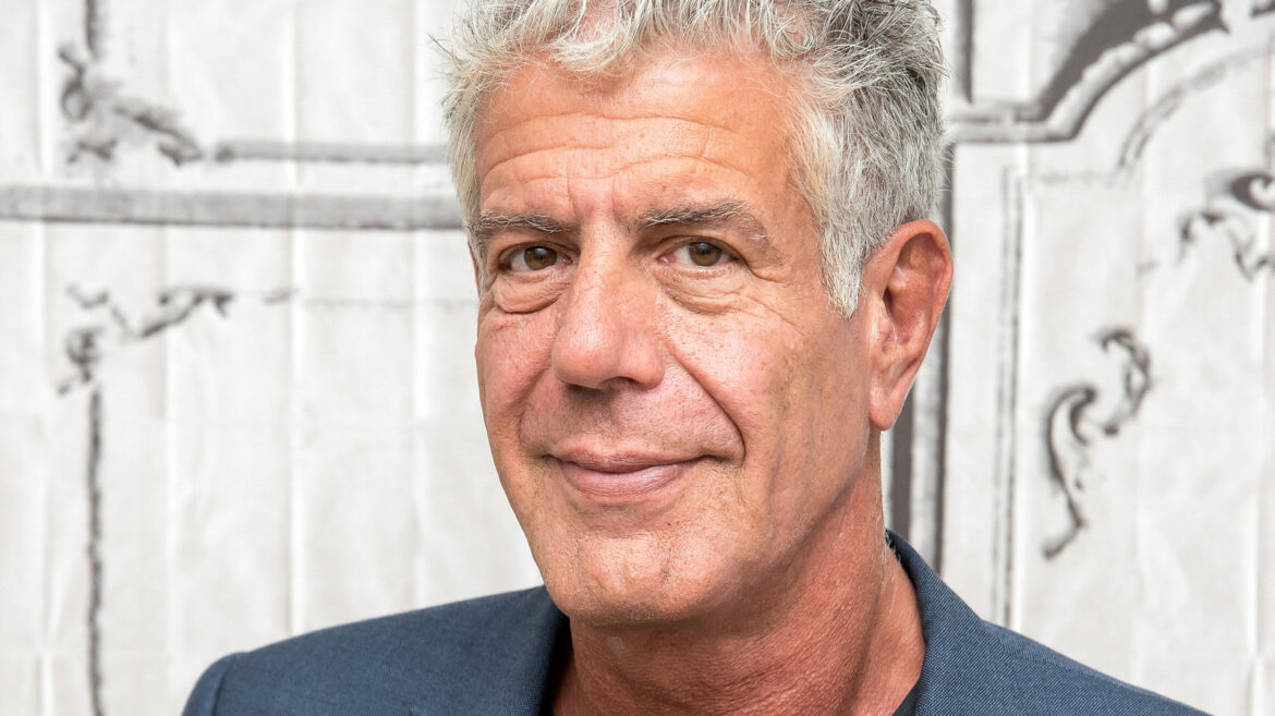Anthony Bourdain Ate This Simple-But-Delicious Appetizer In Rome