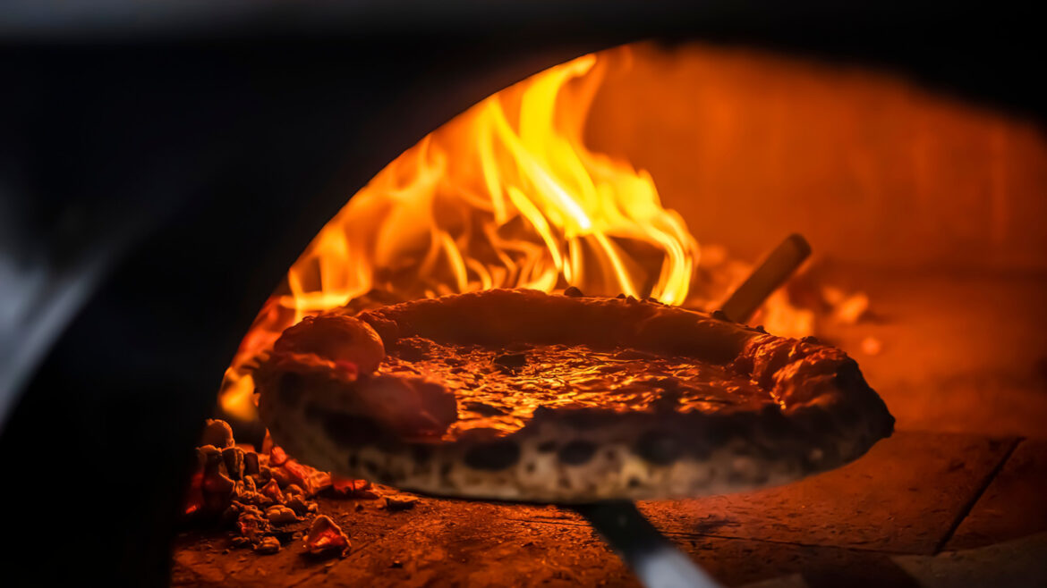 15 Best Restaurants In The US For Wood-Fired Pizzas