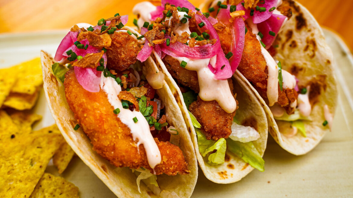 9 Restaurants With The Hands-Down Best Fish Tacos, According To Reviews 9 Restaurants With The Hands-Down Best Fish Tacos, According To Reviews