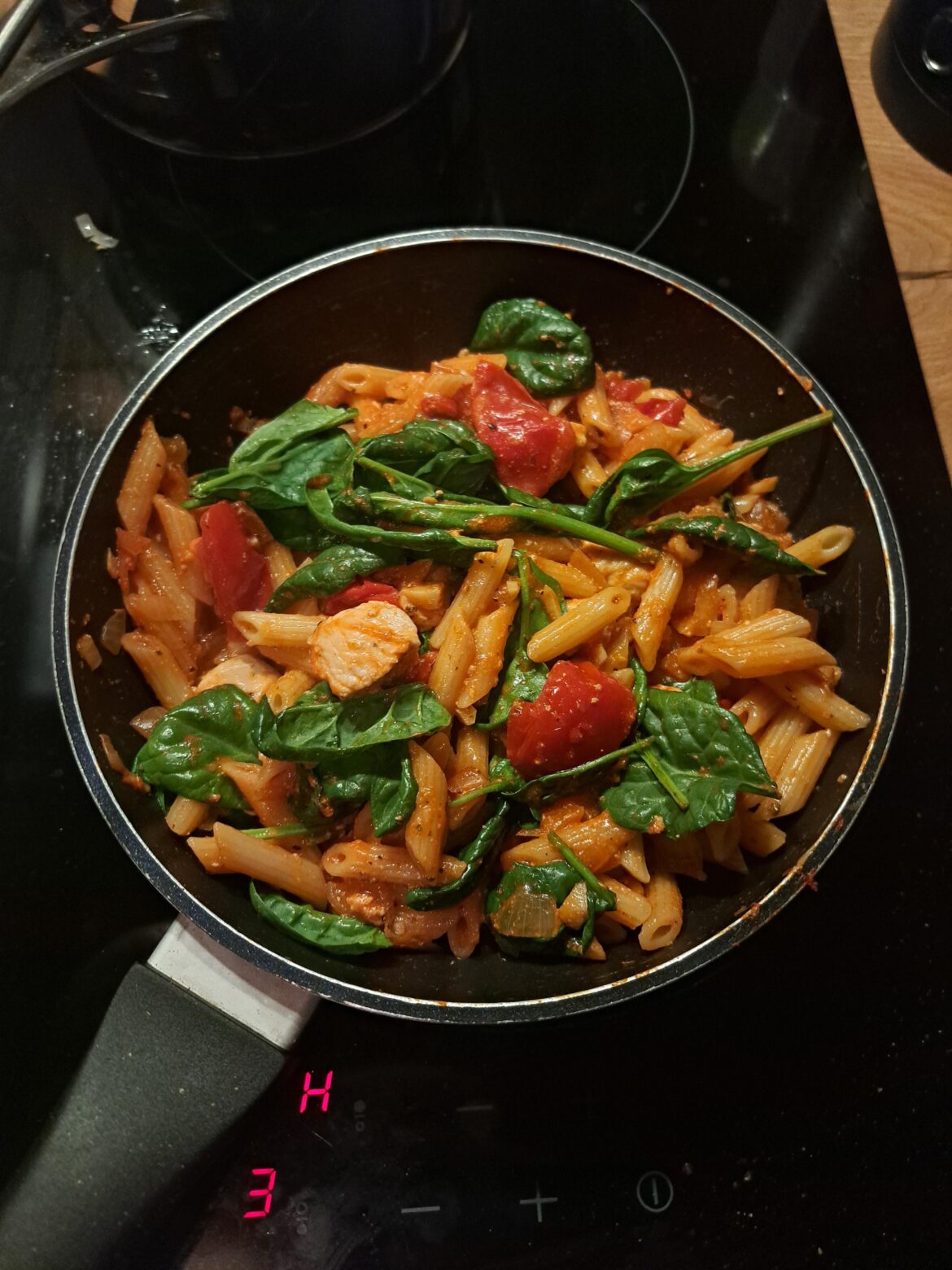 [homemade] Chilli Chicken w. mini Penne