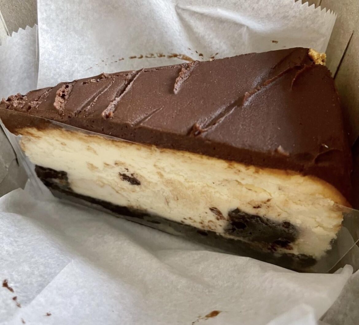 Brownie walnut cheesecake