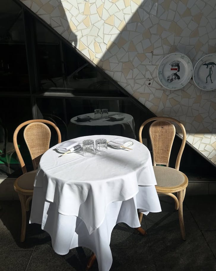 lady chu an outdoor table setting in the sunshine