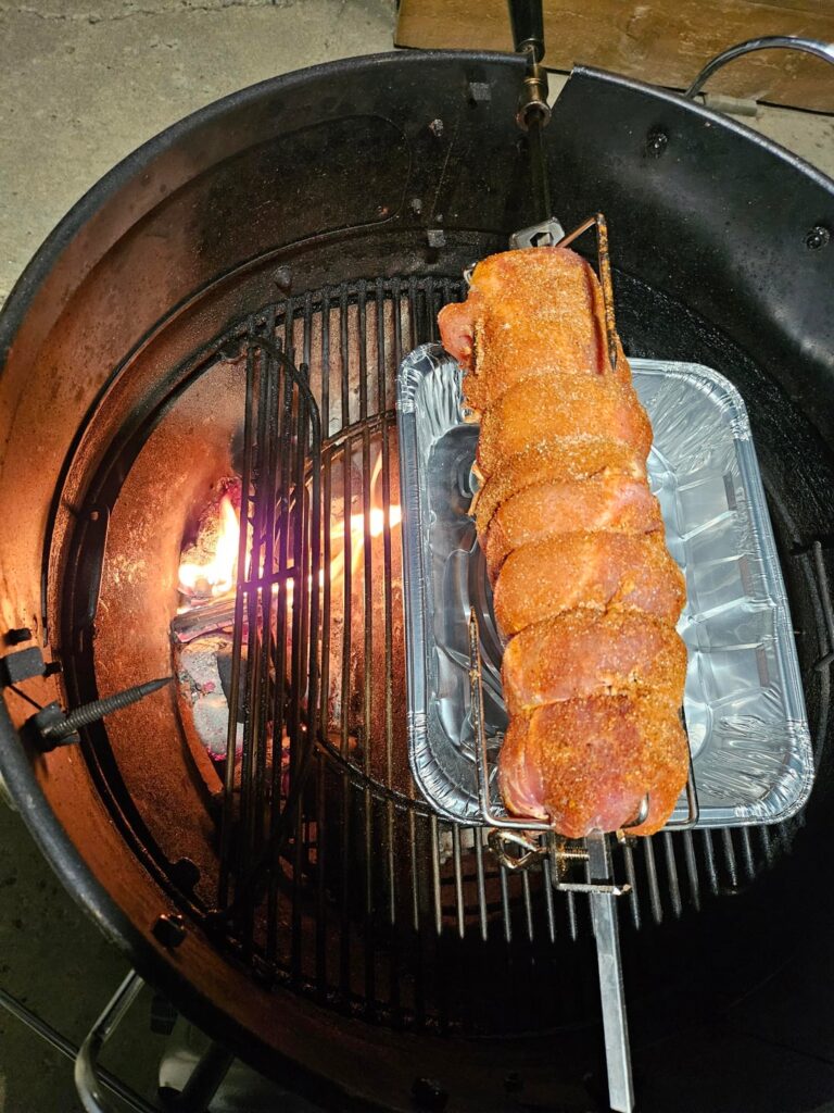 Smoked rotisserie pork loin with creamy Dijon sauce, broccoli au gratin Smoked rotisserie pork loin with creamy Dijon sauce, broccoli au gratin