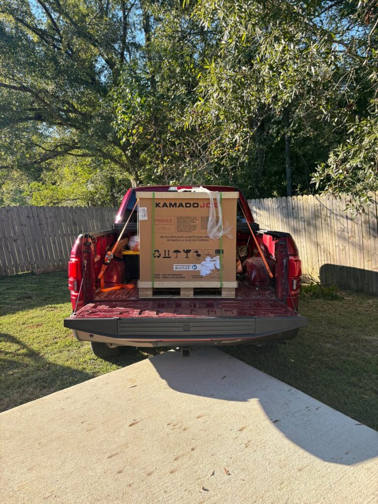 Unloading alone 😳 Unloading alone 😳