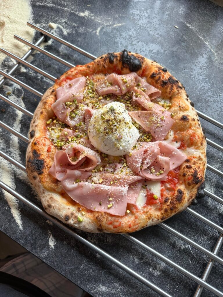 Pizza Bianca & Tonno