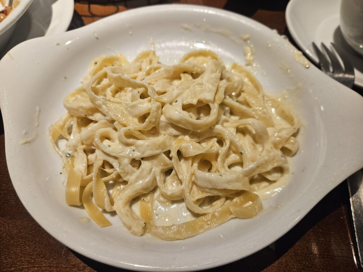 Fettuccine Alfredo