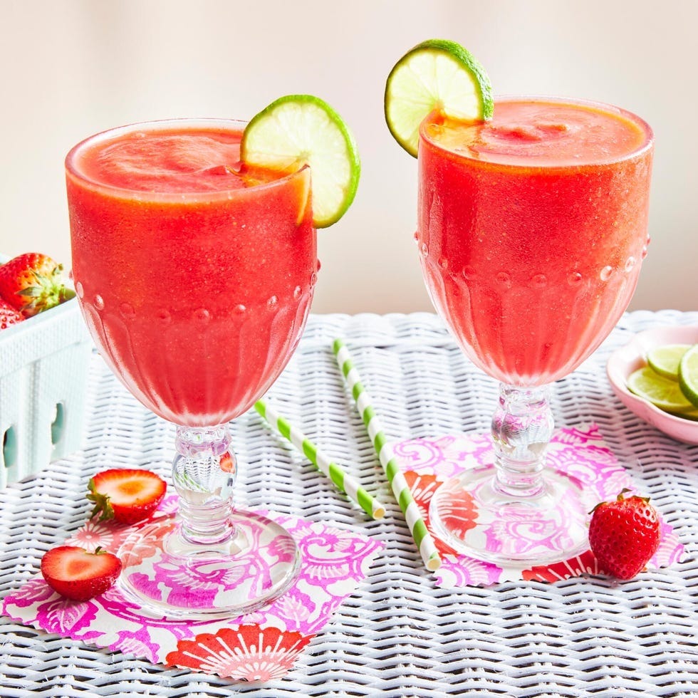 strawberry daiquiri mardi gras drinks