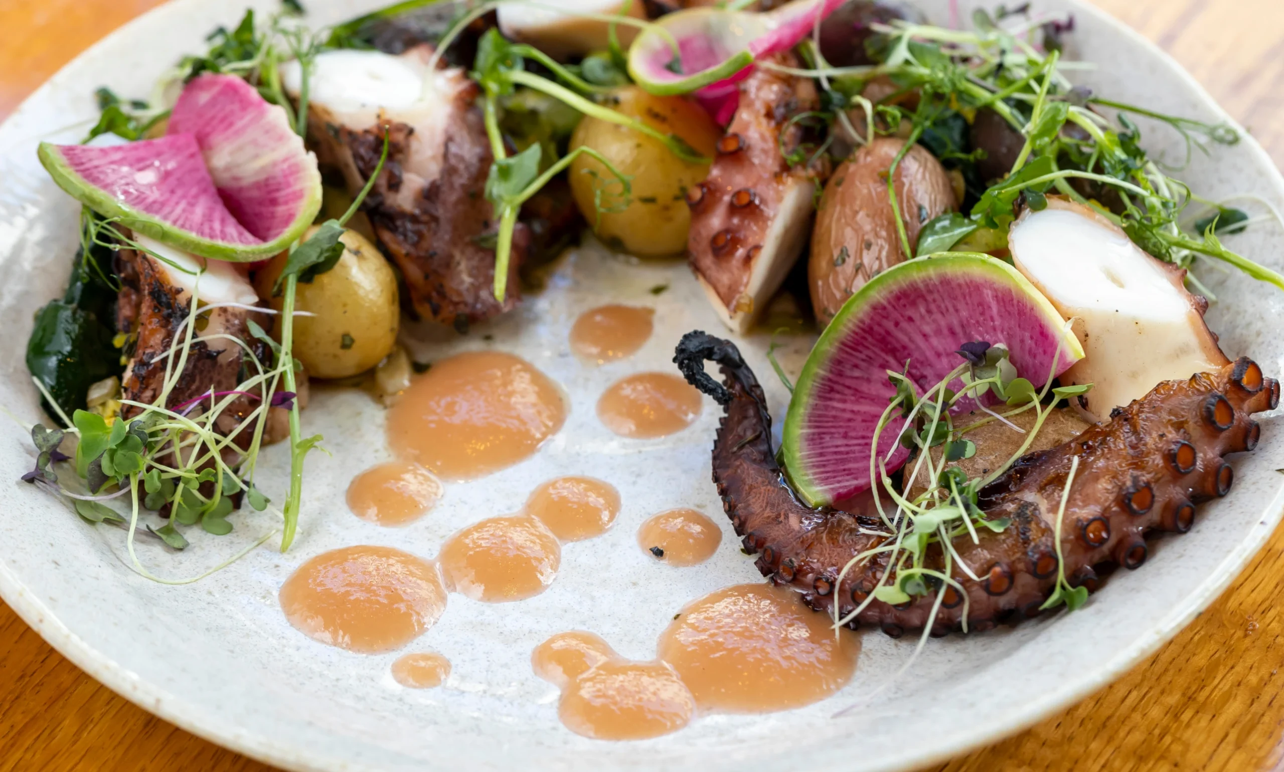 10 Airlines with Best In-Flight Food in the World in 2025 According to Readers