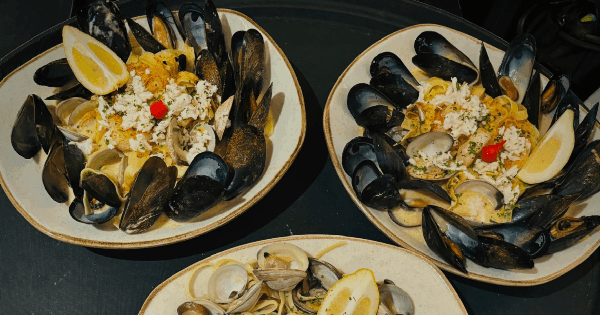 This Maryland Restaurant Glows With Cozy Vibes