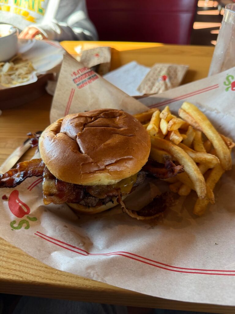 Chili’s Bacon Cheeseburger