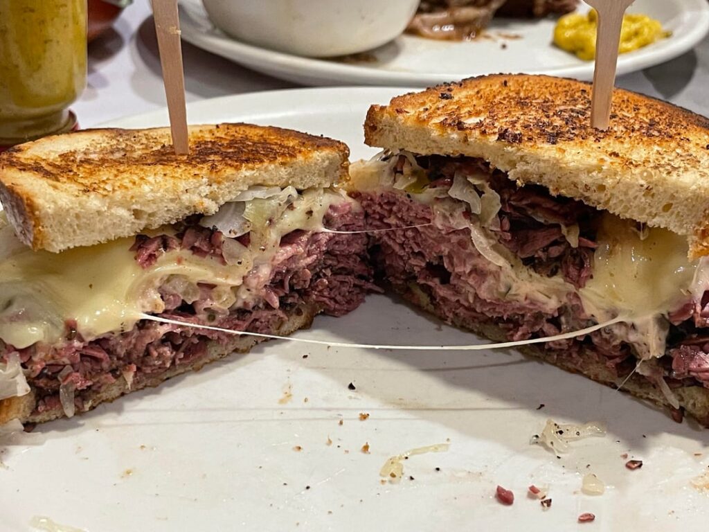 Hot Pastrami Ruben