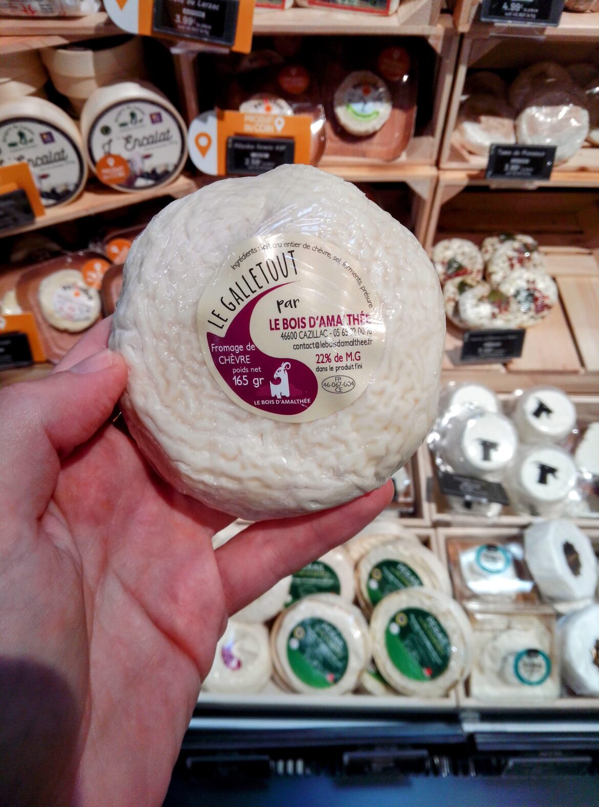 Le Galletout by Le Bois d'Amalthée: creamy raw goat's milk cheese