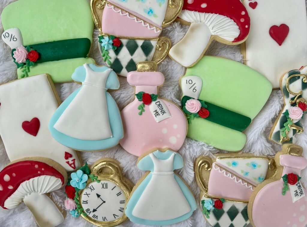 We’re all mad here 🤪🐇❤️🗝️🫖🍄