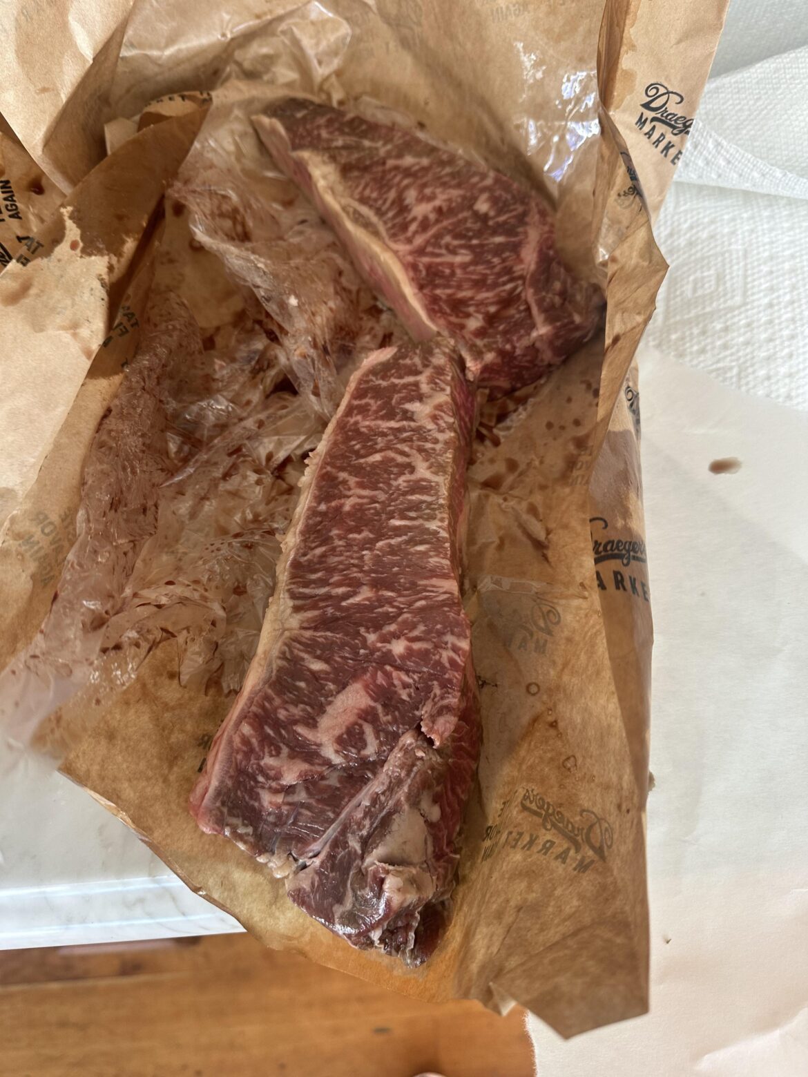 Unwrapped steaks I bought on Sunday, inner packaging is drenched and they are oxidized as hell, are these ok to eat? Unwrapped steaks I bought on Sunday, inner packaging is drenched and they are oxidized as hell, are these ok to eat?