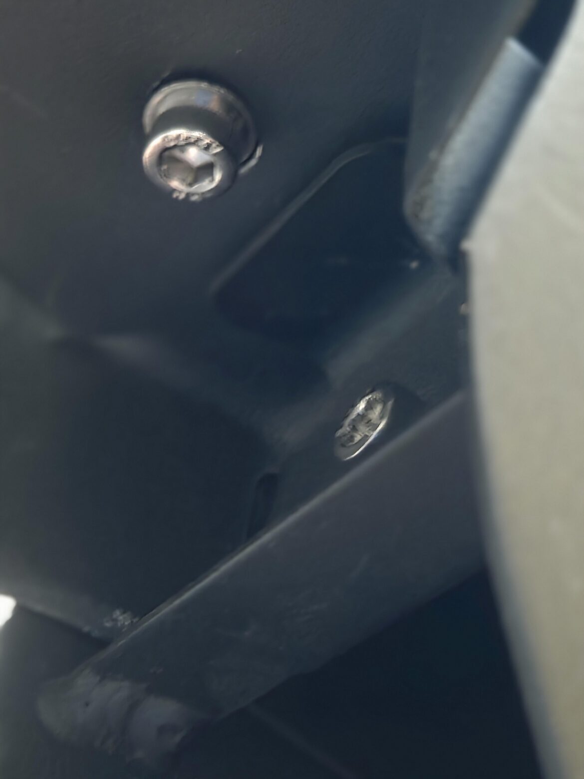 Konnected – too much wobble? / base incorrect Konnected - too much wobble? / base incorrect