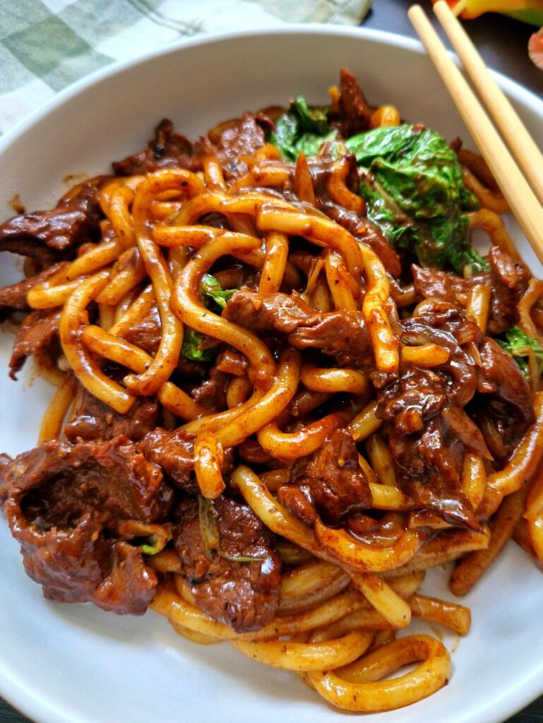 Easy Black Pepper Beef Udon