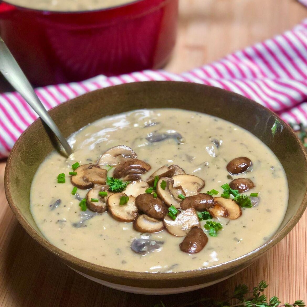 Vegan Mushroom Soup🍄‍🟫🌱rich umami flavor & velvety smooth