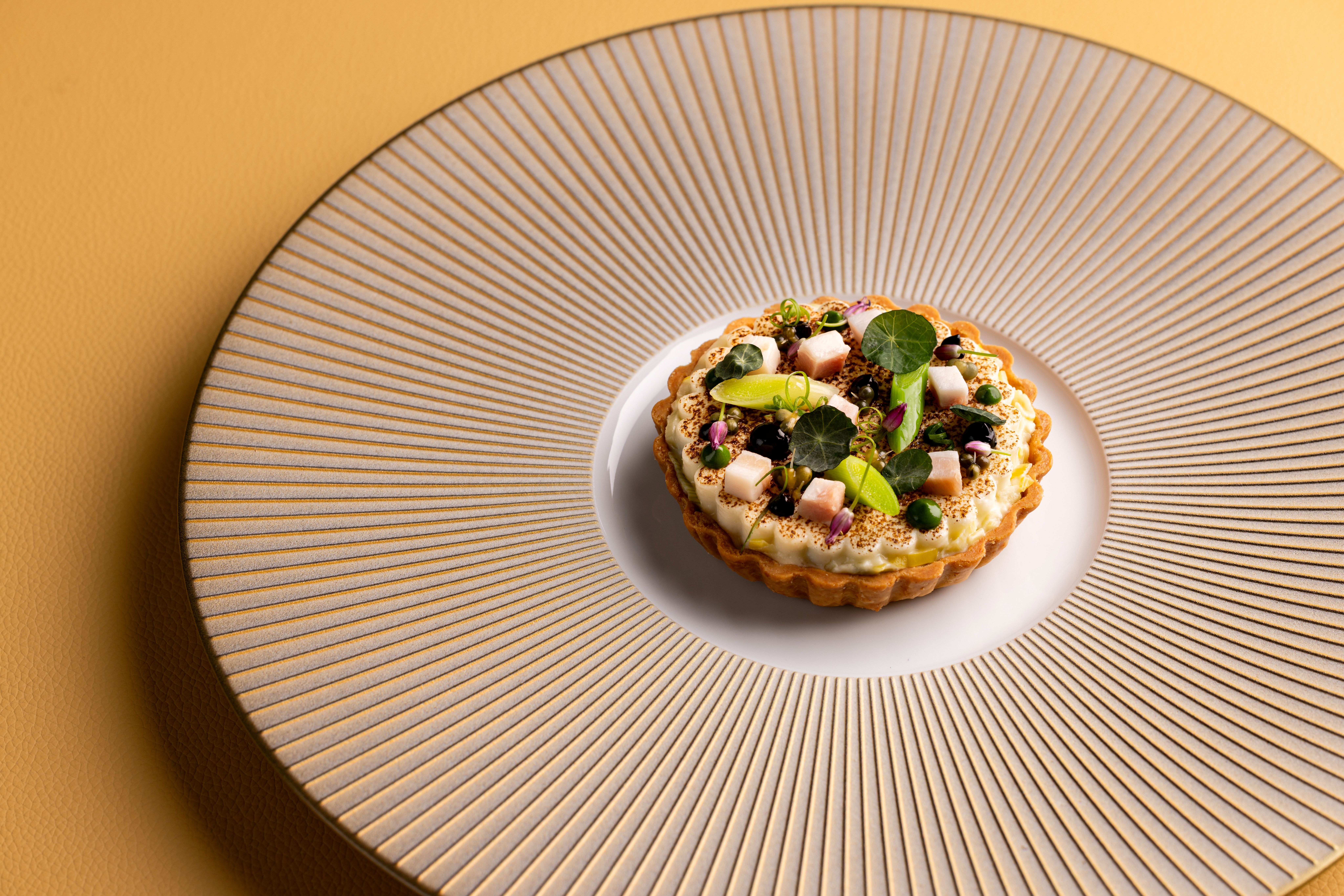 bonheur by matt abé london review