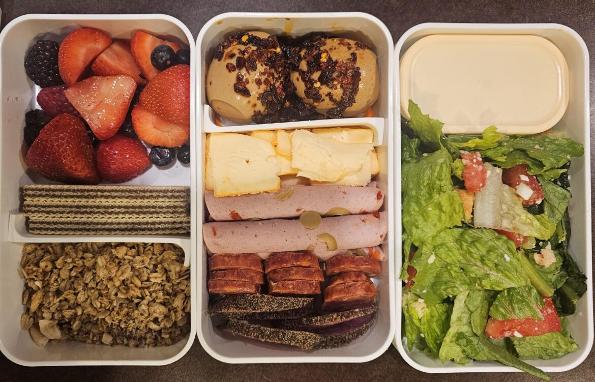 I had stopped making lunch until recently, is the western style bento welcomed here?